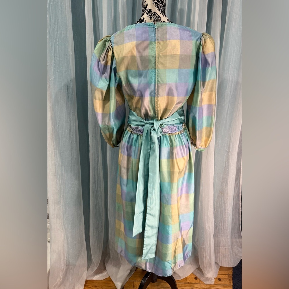 1980’s Donna Morgan Pastel Checkered Designer Cocktail Dress w/ Ruffle Collar - Picture 2 of 12
